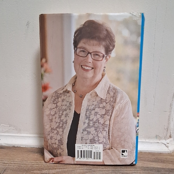 'Summer on Blossom Street' Coffee Table Book - White Cover - Picture 2 of 3